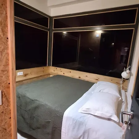 Capsule hotel Sleep Shop Carnaxide